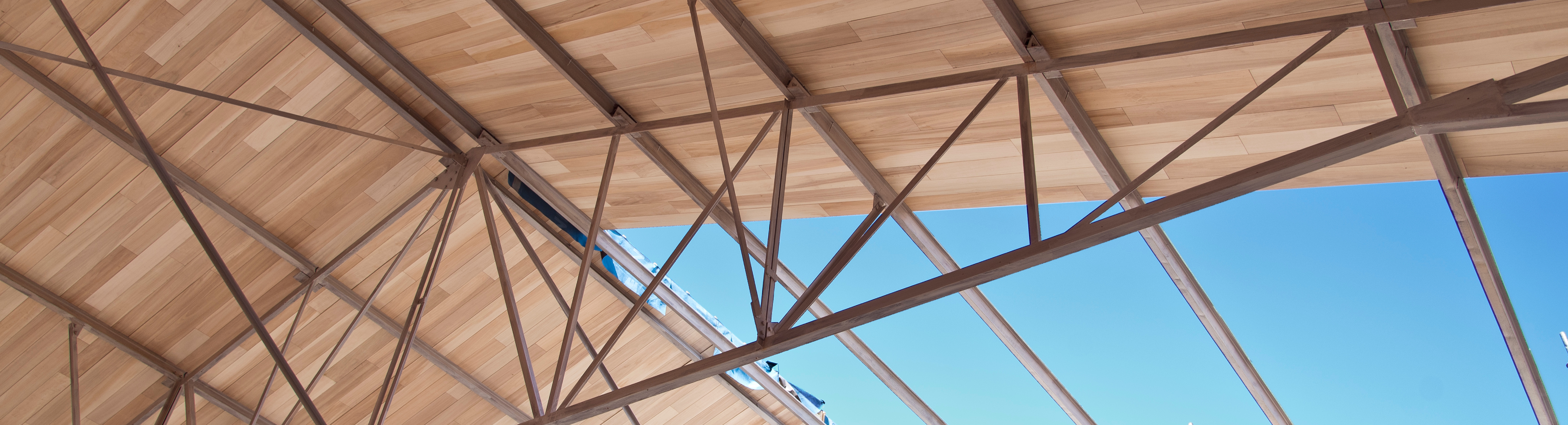 Usystem Roof OS Comfort le panneau de toiture en caisson chevronné Unilin Insulation pour l'isolation des toitures en pente